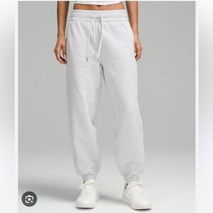 Lululemon Women’s Scuba Jogger